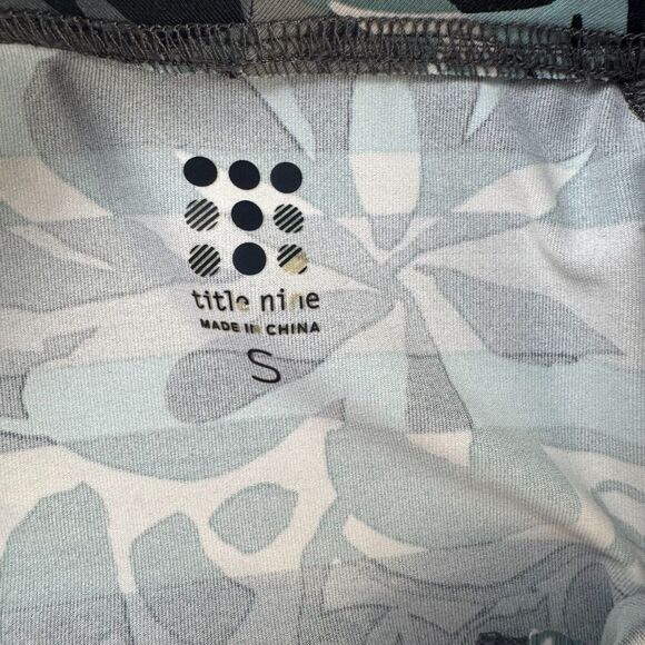 Title Nine Shirt Small Tropical Floral Striped 1/4 Zip Pullover Top Stretch Knit - Picture 13 of 13